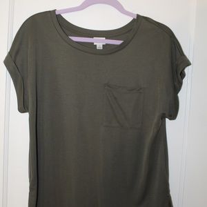 Women’s silk like material pocketed shirt